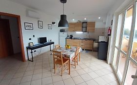 Degli Angioini Holiday Home